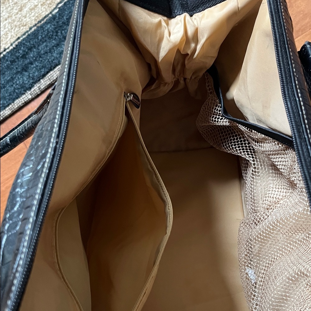 Travelon Leopard Manhattan Carpet Bag - Picture 5 of 7